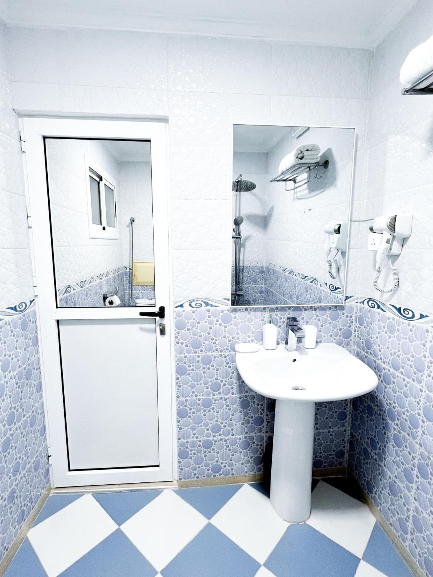 Mira Appartement -Lovely, Tidy & Close To Beaches And City Center Al Hoceïma Екстериор снимка